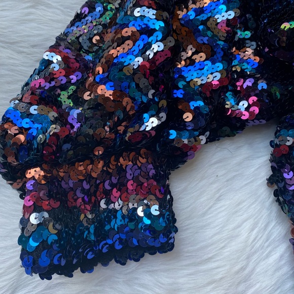 Sequins party wear top free size. - Picture 5 of 8